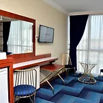 מלון Business Grand