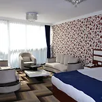 מלון Business Grand