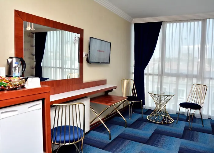 מלון Business Grand