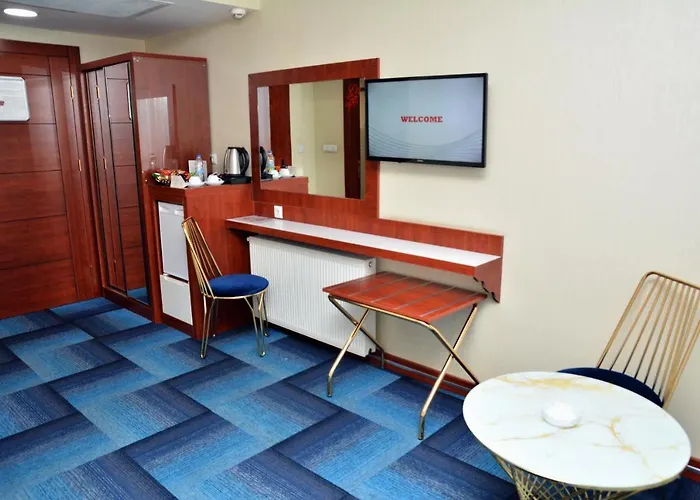 מלון Business Grand