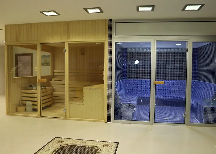 Business Grand מלון