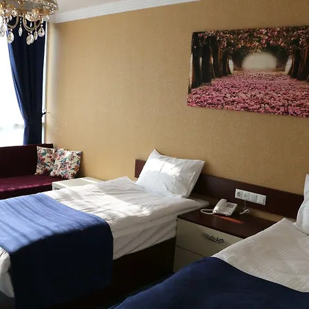 Отель Business Grand
