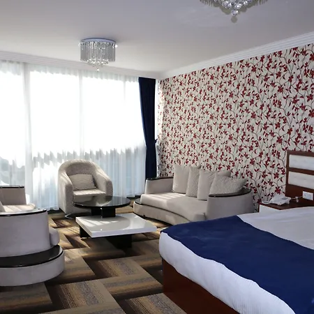 Отель Business Grand