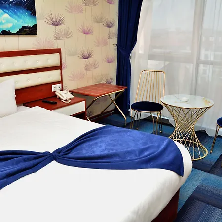 Отель Business Grand